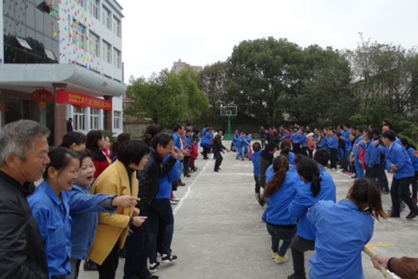 湖北昌利超硬材料有限公司拔河比赛