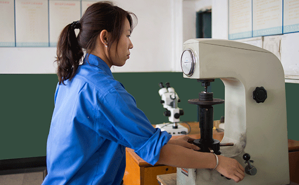 昌利金刚石锯片匠心工艺石材切割的专家 昌利金刚石锯片匠心工艺石材切割的专家
