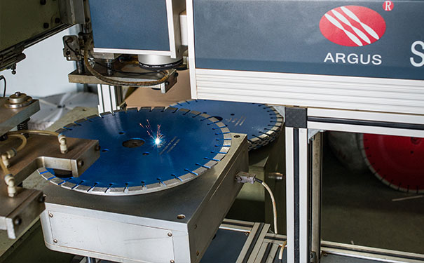 昌利花岗岩锯片超长寿命,真正一片抵多片 昌利花岗岩锯片超长寿命,真正一片抵多片